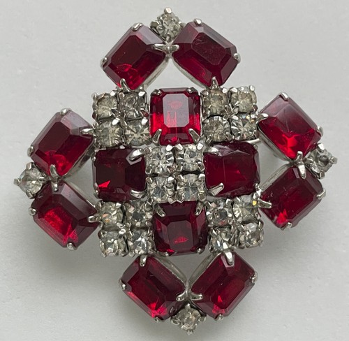 Spilla croce maltese - croce, strass