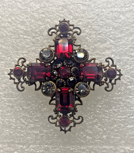 Spilla croce filagrana rossa