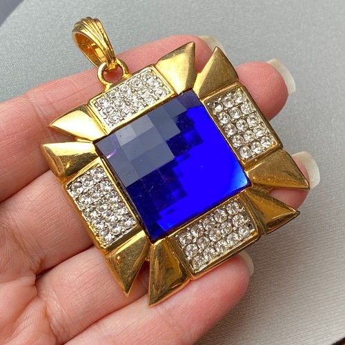 Collana con ciondolo croce - , di